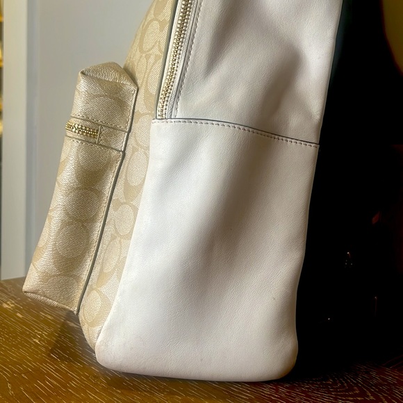 Coach - Charlie backpack Signature Canvas (Mint Condition) - Picture 2 of 9